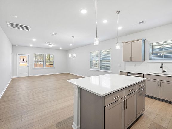 5th image of 677 Fosterton Cottage Way