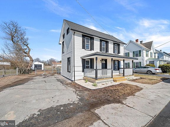 5th image of 303 W Market St