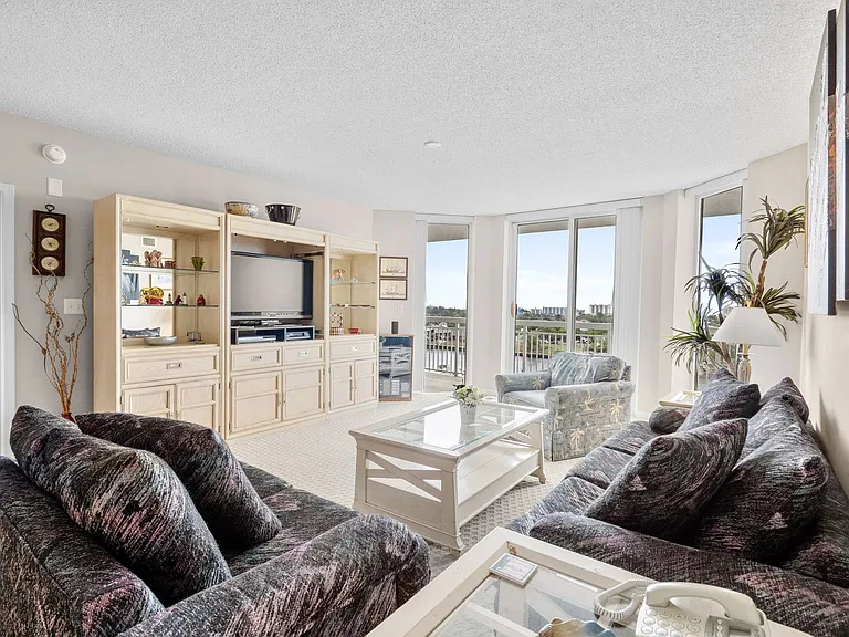 4801 Harbour Pointe Dr #1005 — Photo 63
