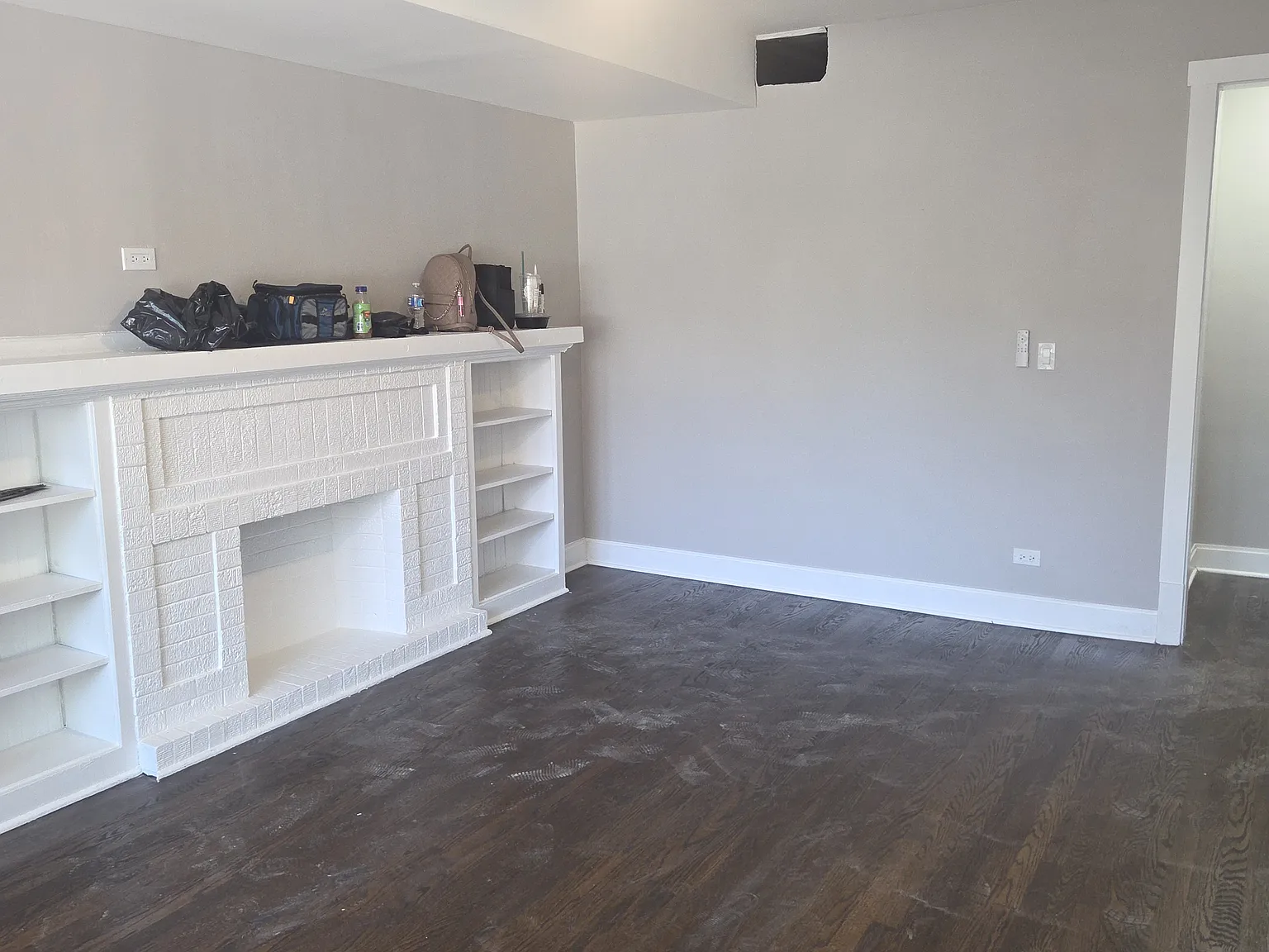 4 bed, 2000 sqft, $4,300 — Photo 1