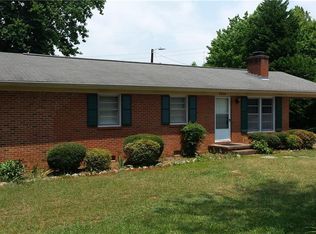 7606 Flormont Dr, High Point, NC 27265