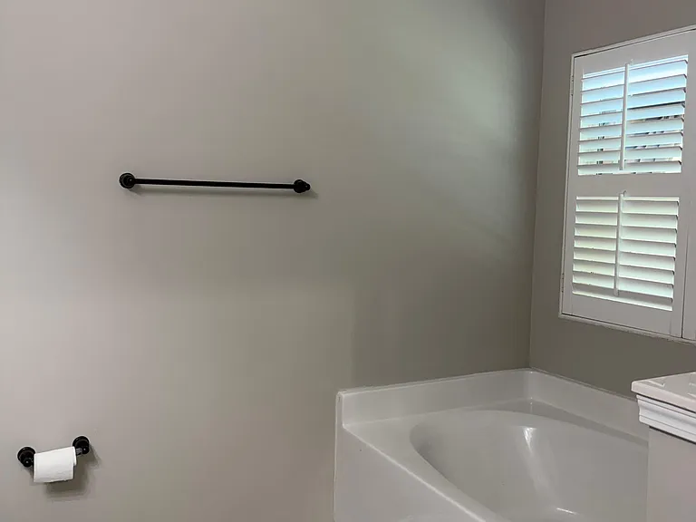 130 Caledonia Dr — Photo 12