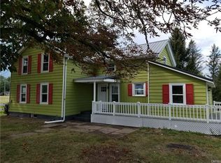 8848 Van Hoesen Rd, Clay, NY 13041