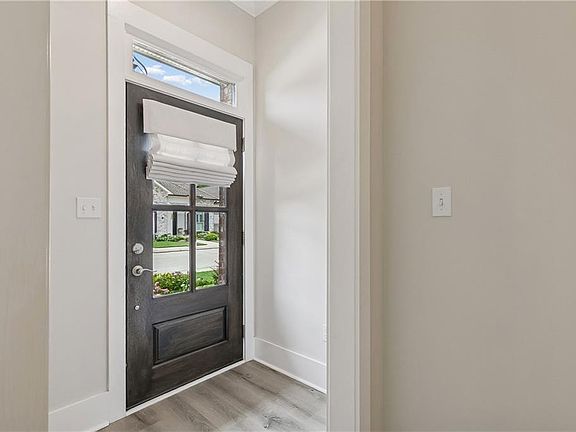 4th image of 708 Rue Courtney Dr