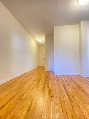 Rented by Bond New York | media 24