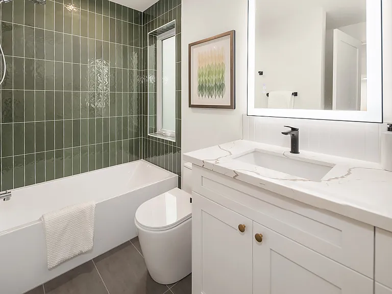 540 W Barrett St — Photo 13