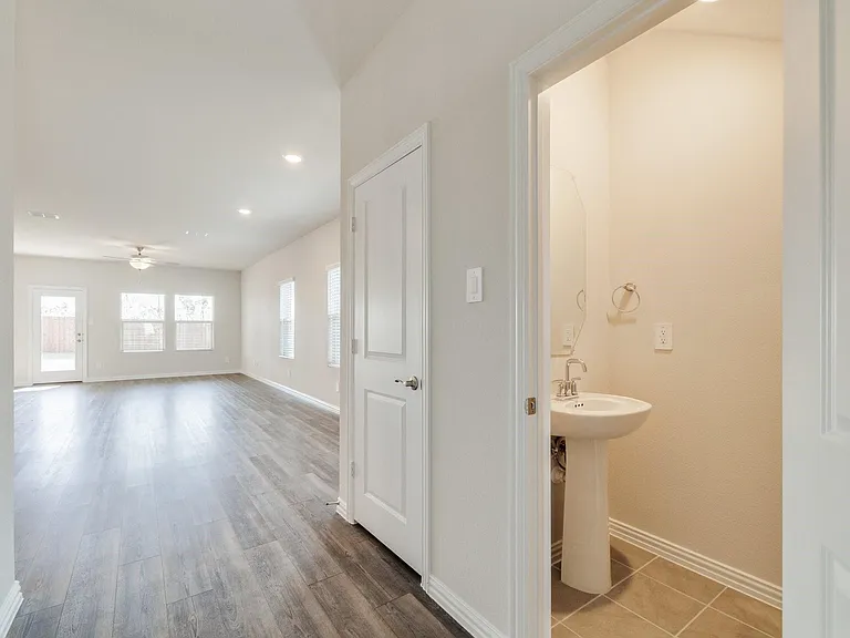 4816 Hunter Hurst Dr — Photo 11