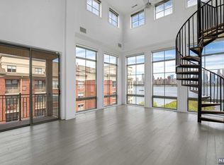 24 Avenue At Port Imperial APT 435, West New York, NJ 07093