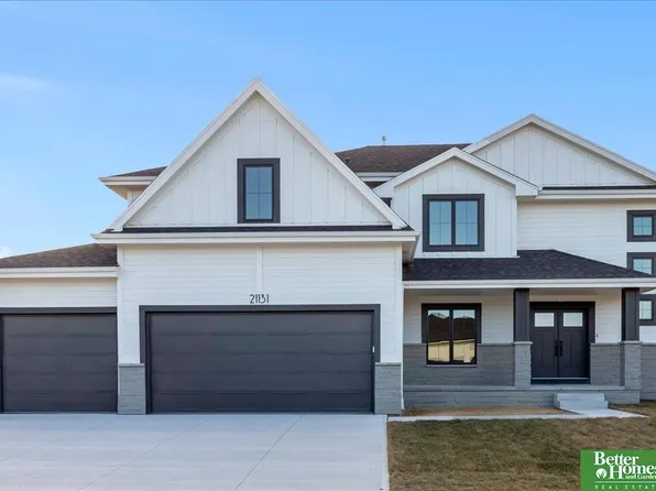 5709 198th St, Elkhorn, NE 68022