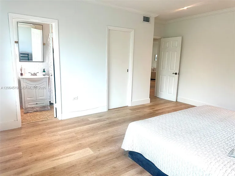 10178 Collins Ave #205 — Photo 10