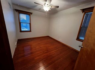 909 E Howard Ave, Milwaukee, WI 53207