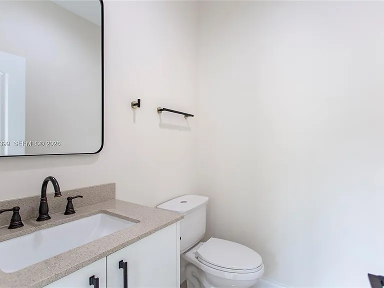 1252 NW 39th St #1252 — Photo 14