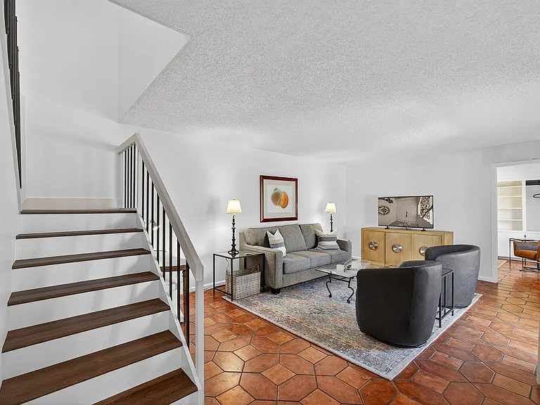 1700 Embassy Dr #103 — Photo 15