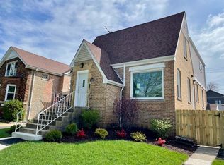 3335 Sunnyside Ave, Brookfield, IL 60513