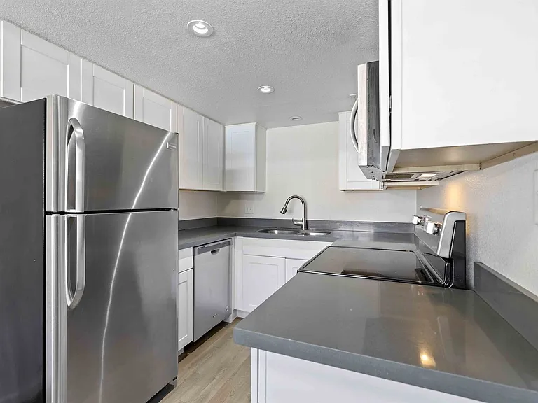 Villa Ventura/Twillingate Apartments — Photo 32