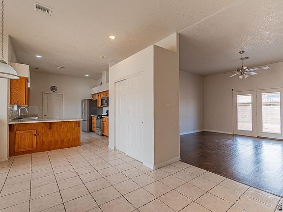 3rd image of 10556 E 38th St