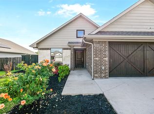 401 N Montague St, Pilot Point, TX 76258