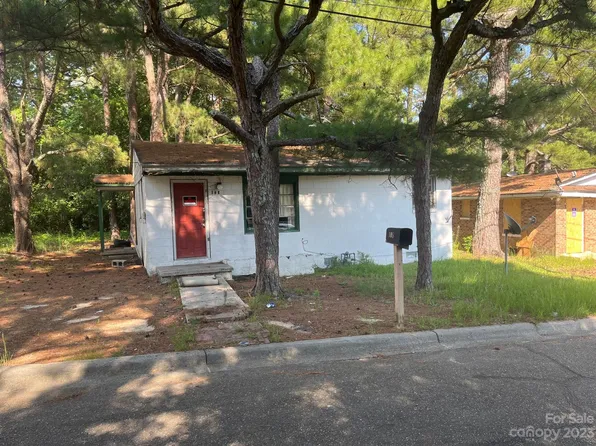 105 Brooks Ave, Rockingham, NC 28379