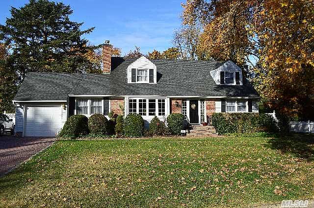 1st image of 7 Doxey Dr
