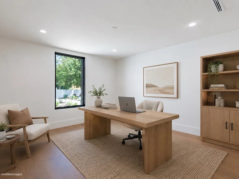 Office/Flex Space (virtually staged/digitally altered)
