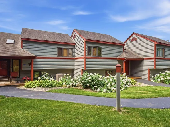 24 Spring Creek Ln, Galena, IL 61036