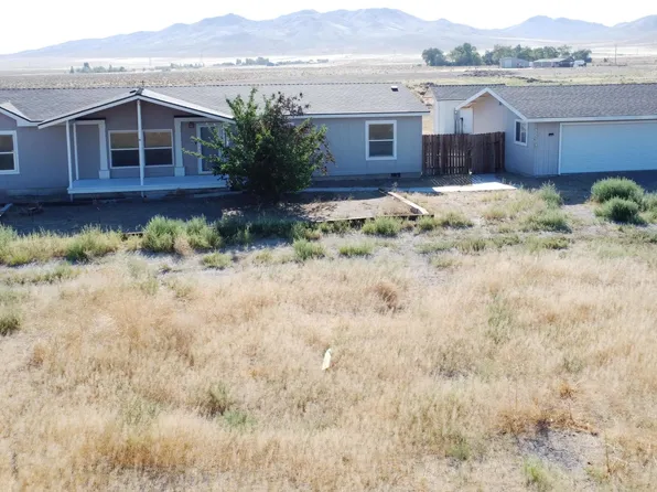 94 N Bybee Ln, Yerington, NV 89447