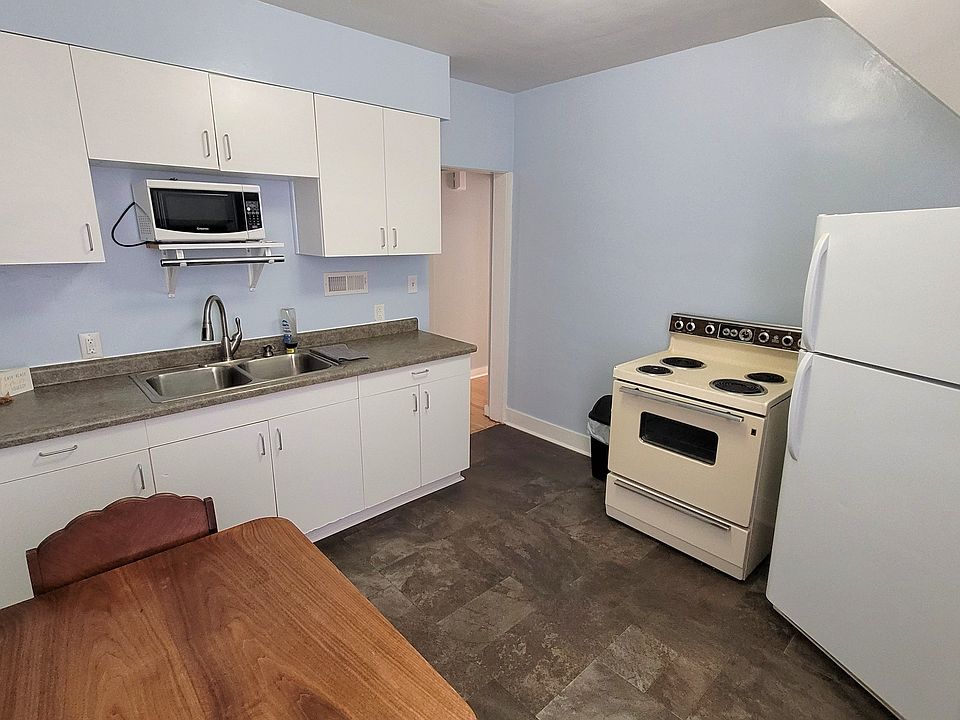 1st image of 304 N 12th St #1