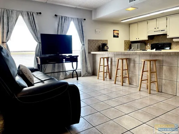 111 E Gardenia St #301, South Padre Island, TX 78597