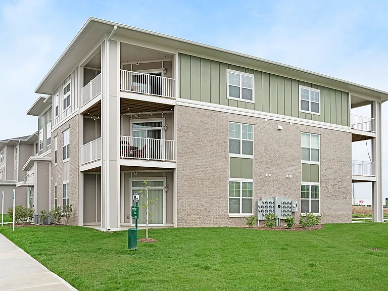 Satori Flats — Photo 26