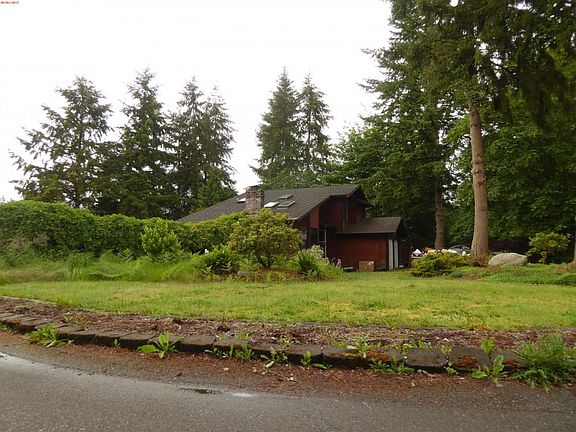 2nd image of 12020 225th Ave E