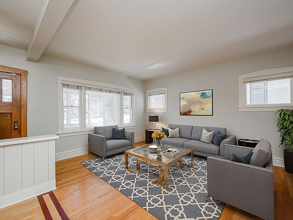 4th image of 113 Maumell St