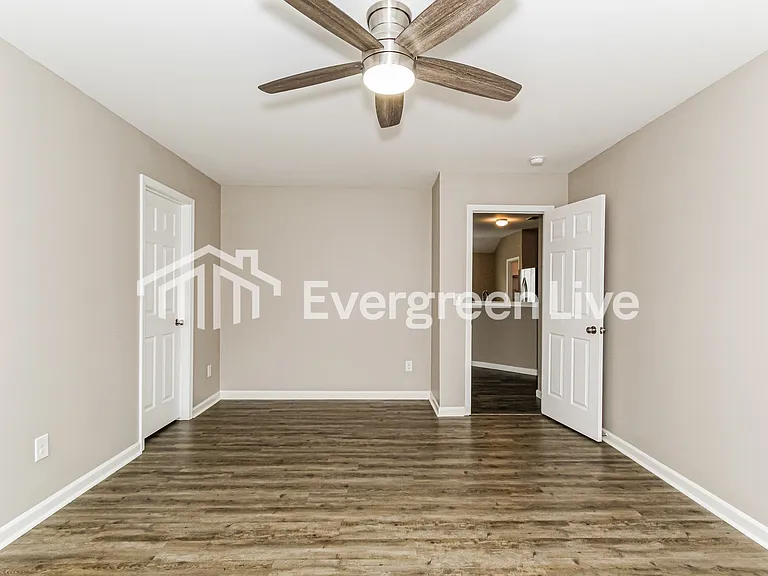 105 Cambridge Park Dr — Photo 7