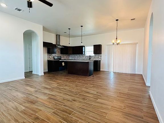 2nd image of 180 Turnberry Dr