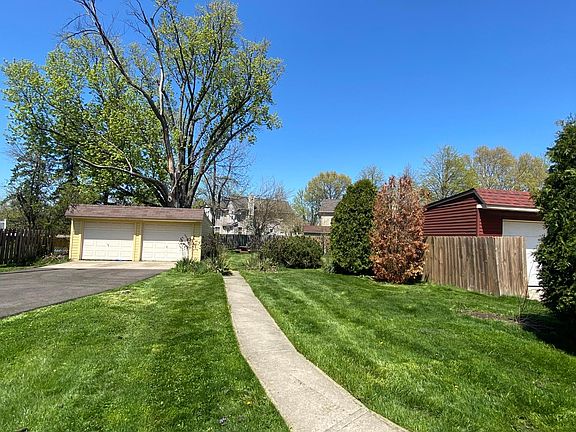 4th image of 17020 Larchwood Ave