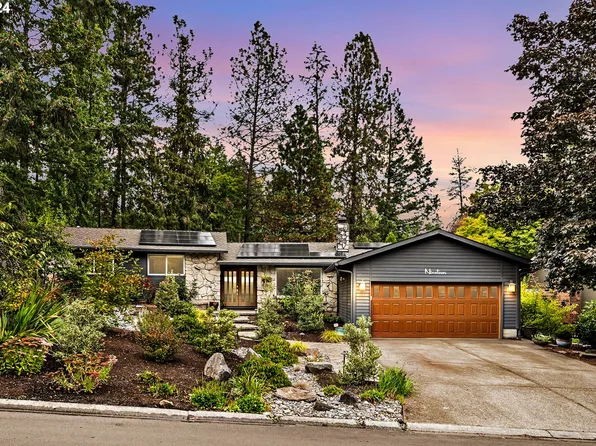 19 Churchill Downs, Lake Oswego, OR 97035