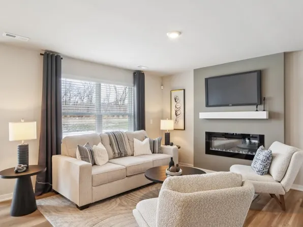 8901 N 167th St, Bennington, NE 68007