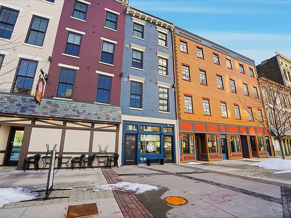 5th image of 33 E Court St Unit 403