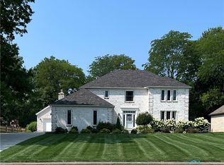 1604 Woodstream Rd, Perrysburg, OH 43551