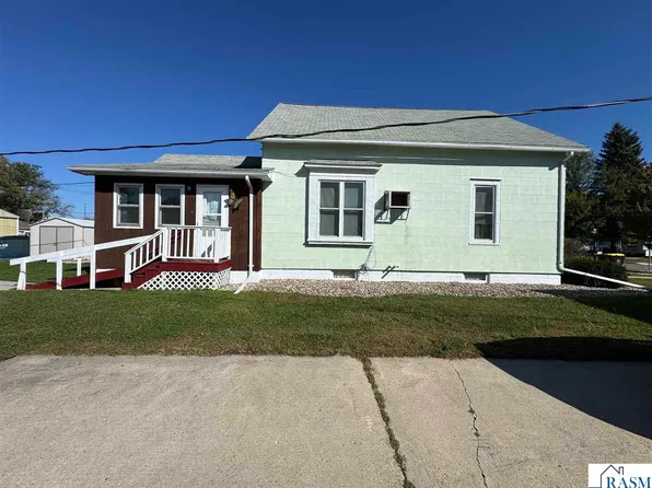 324 N Broadway, Wells, MN 56097