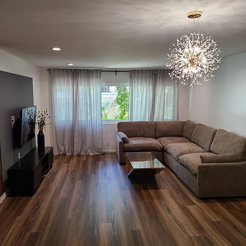 1025 N Kings Rd #207 Photo 1