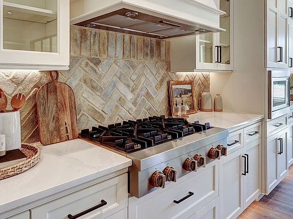 7th image of this home