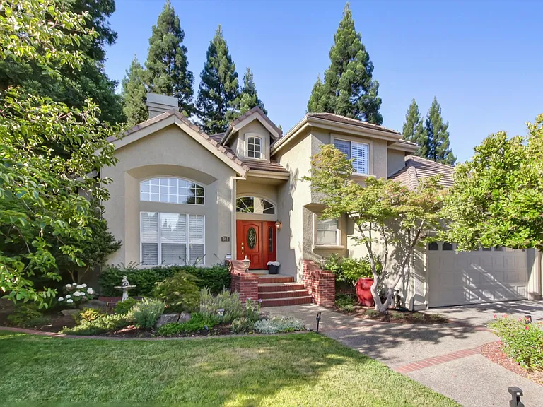 361 Canyon Falls Dr — Photo 1