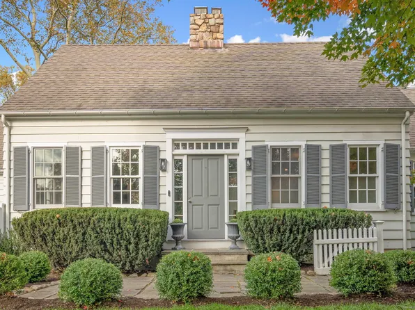 1 Flicker Lane, Norwalk, CT 06853