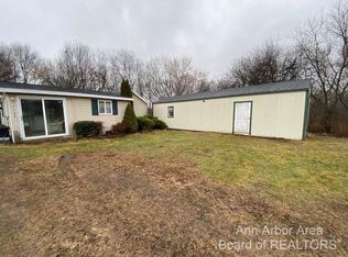 7732 Coon Hill Rd, Munith, MI 49259