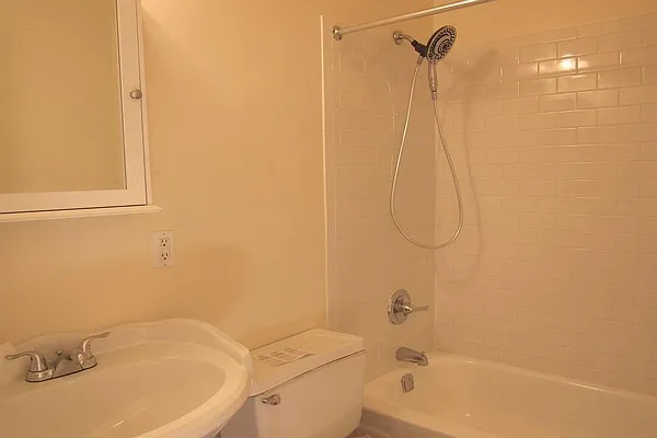 Rented by Corcoran | media 17