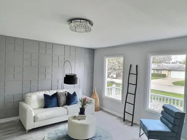 5443 North Shasta DRIVE, Glendale, WI 53209