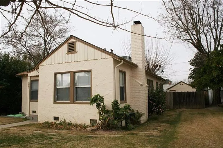 362 Robinson Ave photo 1