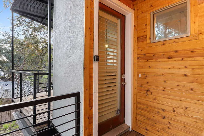 3 bed, 2.5 bath, 1654 sqft, $3,500 — Photo 3