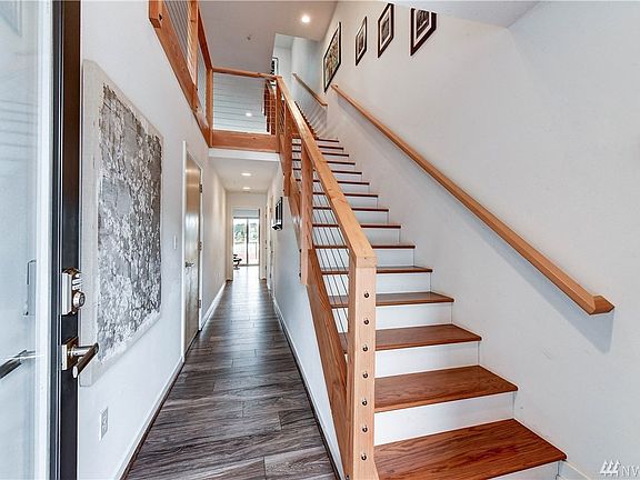 5th image of 6225 NE 181st St