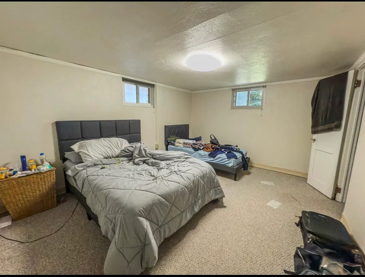 2 bed, 896 sqft, $1,200 — Photo 3